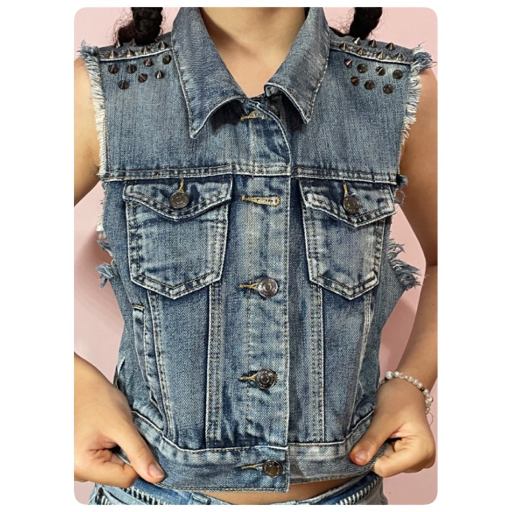 LOVE CULTURE GIRLS MEDIUM VEST…